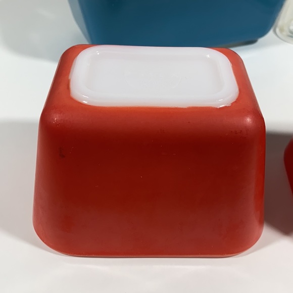 Vintage Pyrex! Refrigerator dish set of 3 - Picture 7 of 16